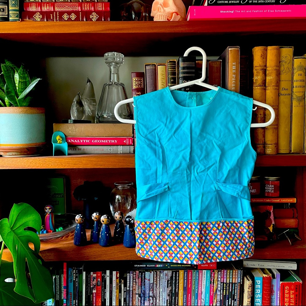 Vintage 60s turquoise top with contrast waist belt detail